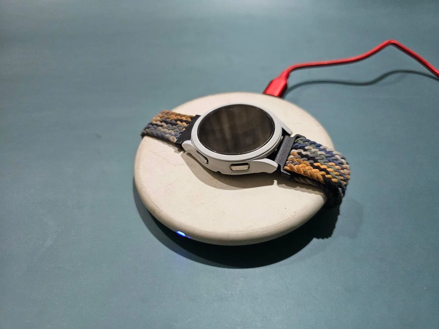 Charge Smartwatch using wireless charger